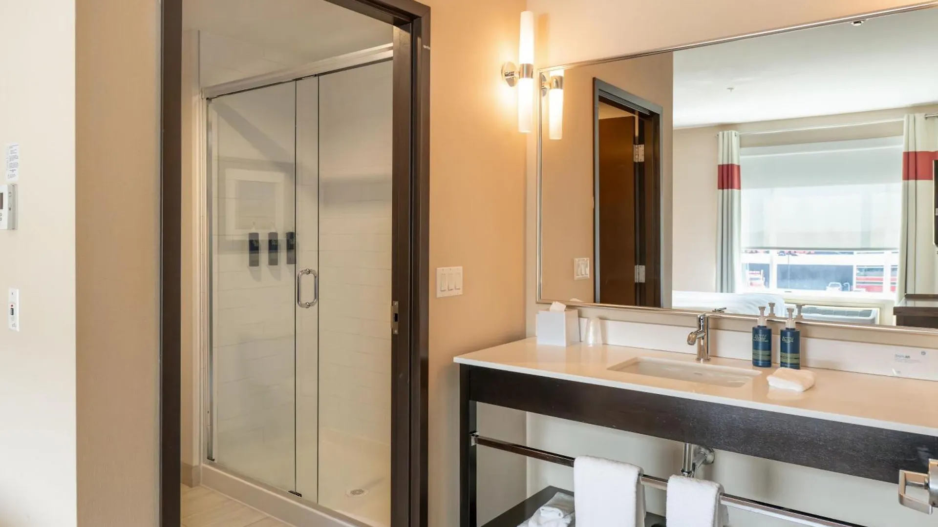 Four Points By Sheraton Edmonton International Airport Nisku 4*,  Canada